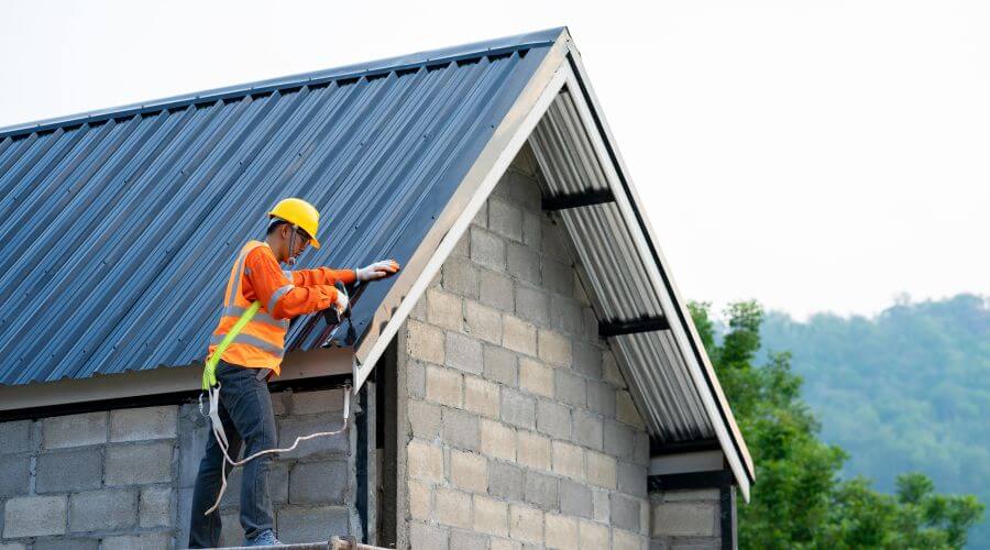 Expert Emergency Roof Repairs services in Crown, PA